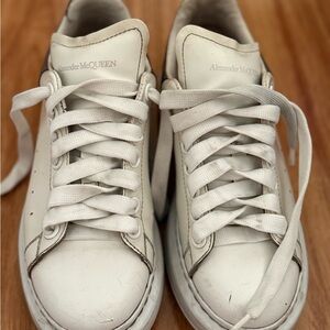 Alexander McQueen Off-White Leather Low-Top Sneakers